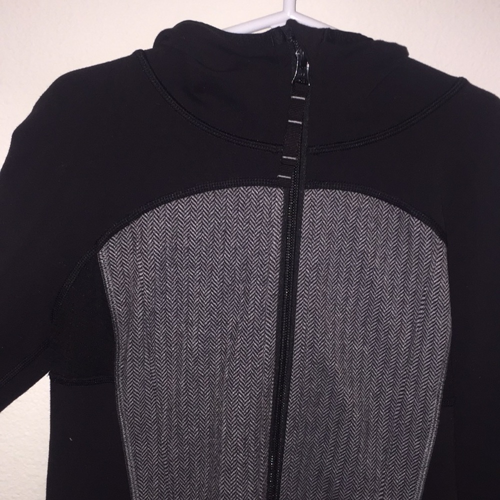 adorable ivivva  jacket super comfy and athletic!